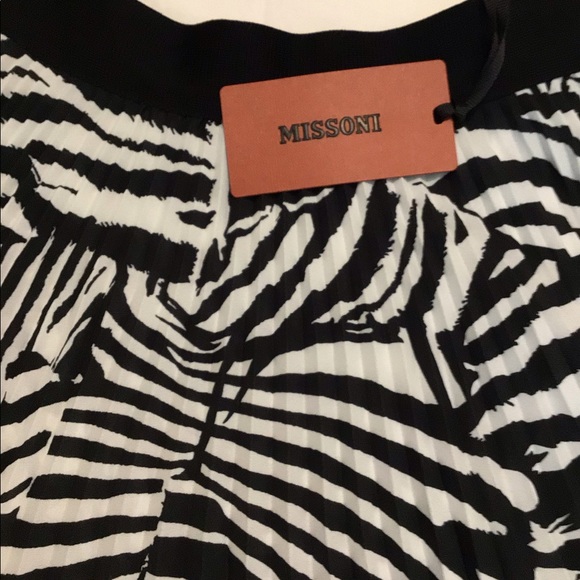Missoni, NWT high waisted, maxi, pleated, skirt - Picture 5 of 8